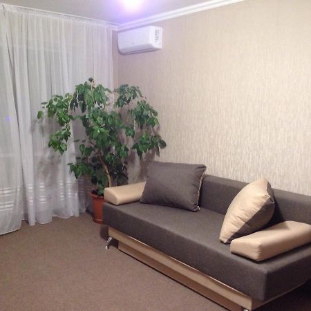 Apartment On Bohdana Gavrilishina Kpi Kiev Luaran gambar