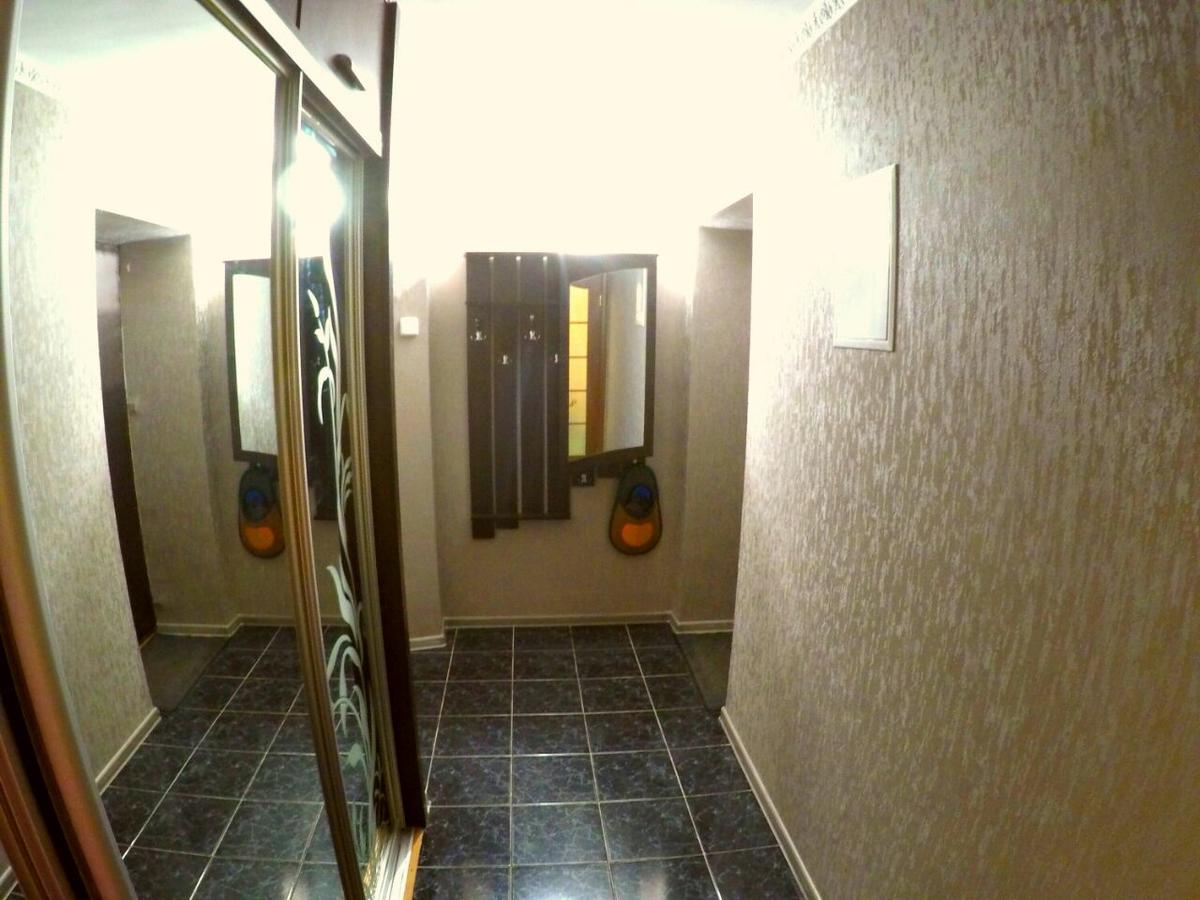 Apartment On Bohdana Gavrilishina Kpi Kiev Luaran gambar